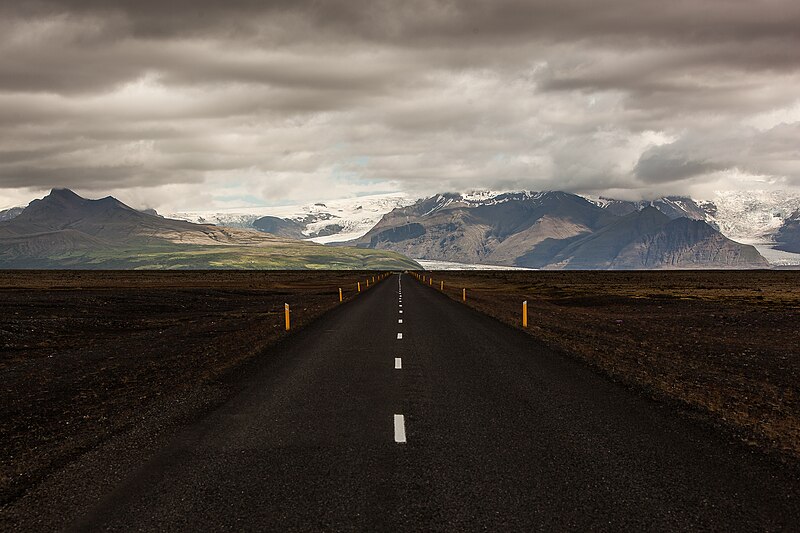 File:Road to Vatnajokull (Unsplash).jpg