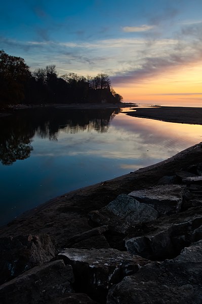 File:Rouge River November 2010.jpg