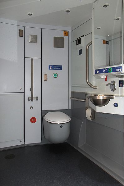 File:SBB Regio-Dosto - Toilet 2.jpg