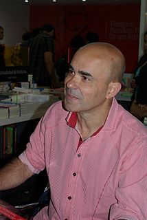 Eduardo Sacheri Argentine author and screenwriter