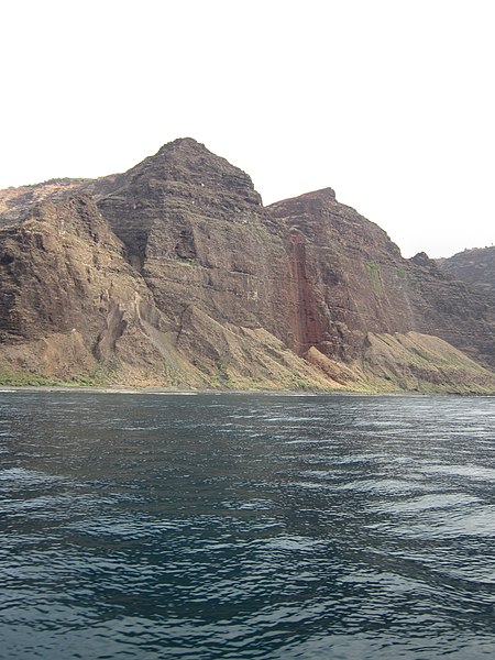 File:Sailing along the Napali Coast Kauai, Hawaii - panoramio (55).jpg