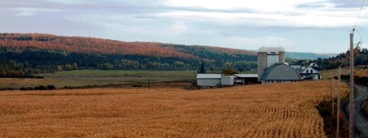 Ferme de Saint-Victor à l'automne