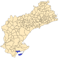Extensão do município na província.