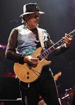 Carlos Santana vuonna 2011