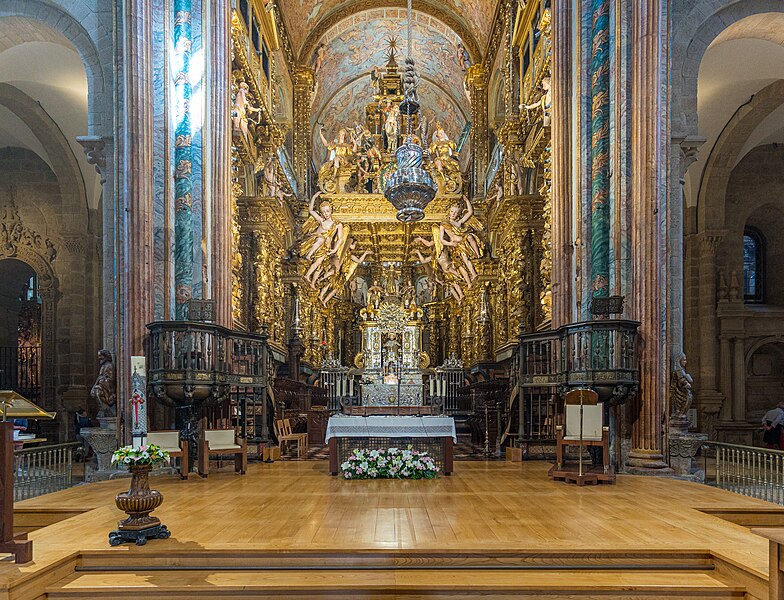 File:Santiago Compostela Cathedral 2023 - Main Altar 2.jpg