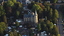 Schloss Sinzig, Luftaufnahme.JPG