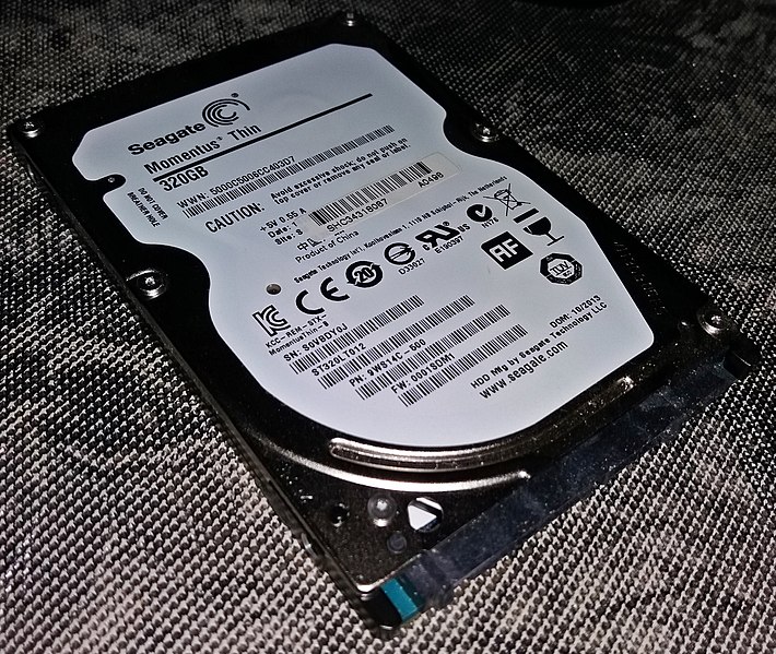 File:Seagate ST320LT012 320 GB SATA 2,5".jpg