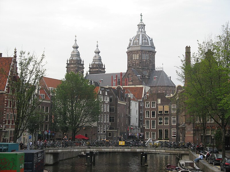 File:Sint-Nicolaaskerk-Amsterdam.jpg