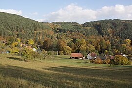 Skryje (okres Brno-venkov) - střed obce, pohled od západu obr2.jpg