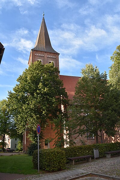 File:St. Bartholomäus (Wittenburg) Turm.jpg