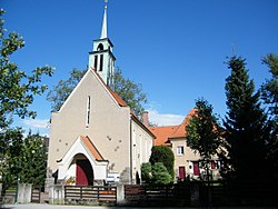 Farní kostel svaté Gertrudy s farou