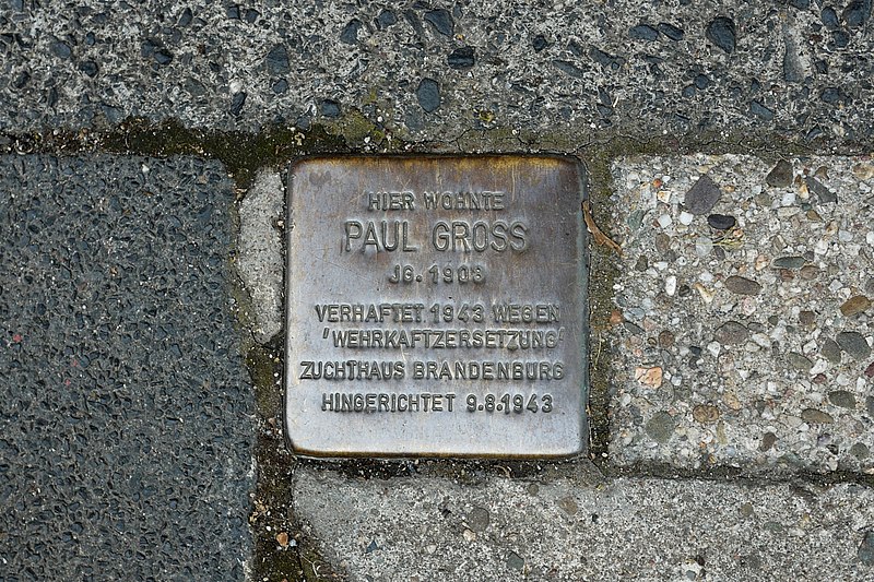 File:Stolperstein Paul Gross.jpg