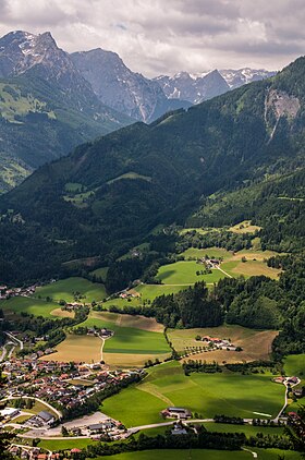 Vue du Reißhorn, en arrière-plan à droite