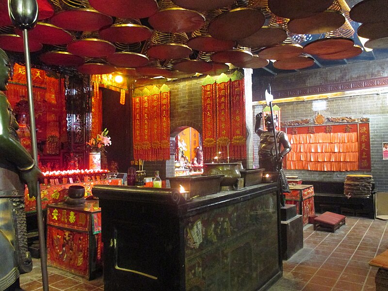 File:Tin Hau Temple Shau Kei Wan 09.jpg