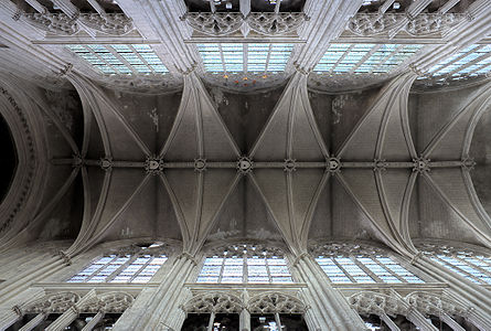 The vaults of Tours cathedral.