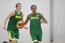 Treinamento da equipe brasileira de basquete feminino (28632153641).jpg 