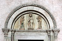 Timpano romanico nella cattedrale di Treviri del 1180 circa