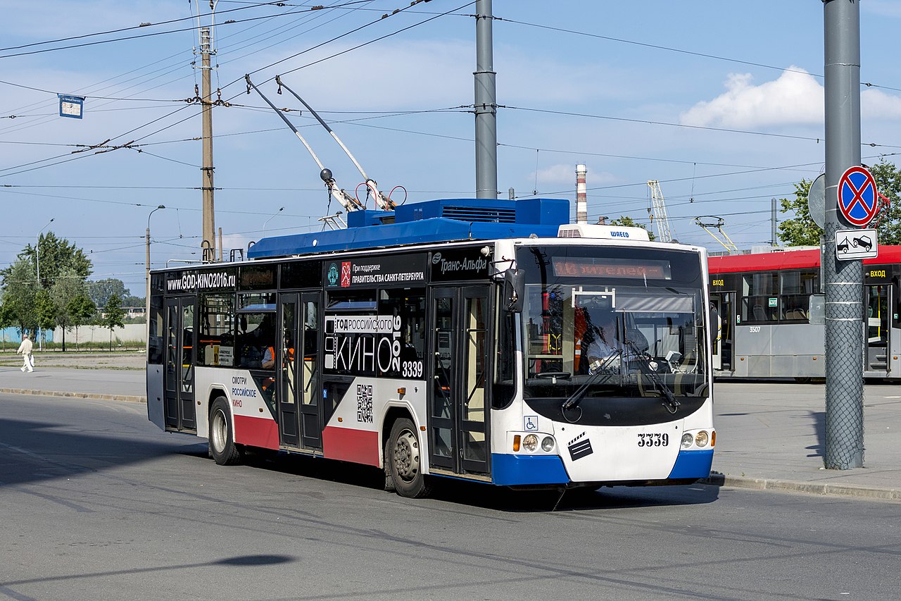 Файл:Trolleybus VMZ-5298-01 in SPB.jpg — Википедия