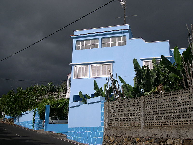 File:Typical house La Palma.jpg
