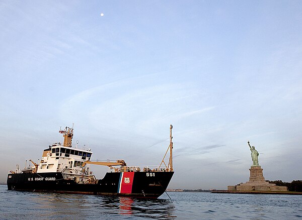 Image: USCGC Ida Lewis in New York Harbor