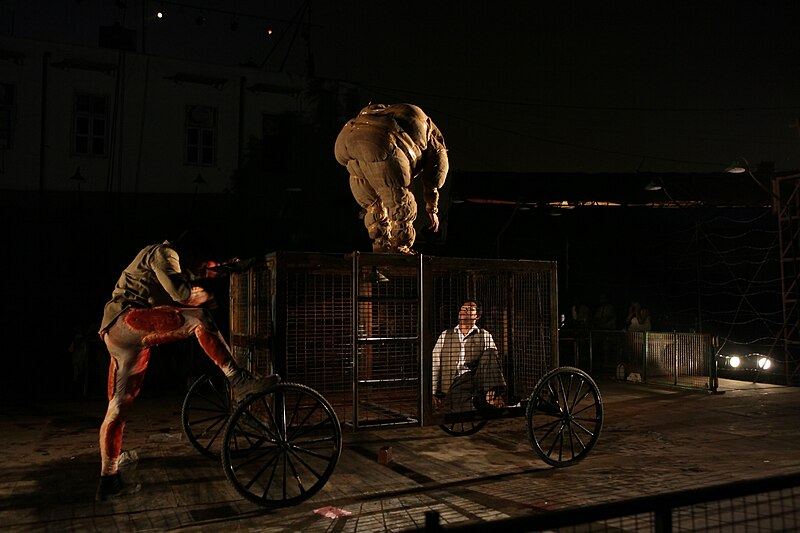 File:Ubu Roi-2012 Scenography& Direction Deepan Sivaraman. Produced by National School of Drama Delhi.JPG