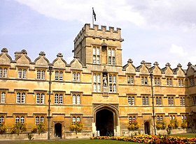 मध्य ऑक्स्फ़ोर्ड में स्थित कुछ महाविद्यालय और विश्वविद्यालय इमारतें