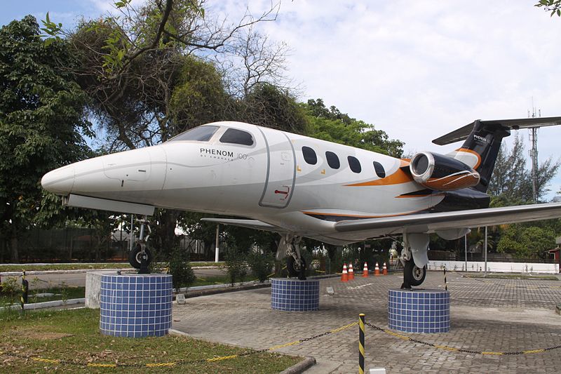 File:Unmarked Embraer Emb.500 Phenom 100 ( PP-XPH ) (8141526989).jpg