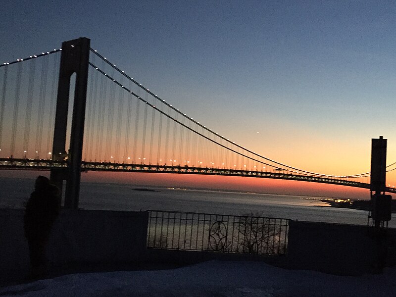 File:Verrazano-Bridge.jpg