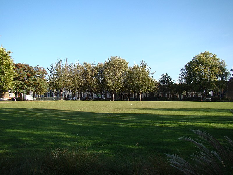 File:View across the green (geograph 2659293).jpg