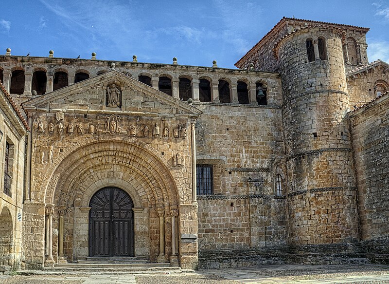 File:WLM14ES - Santa Juliana, Santillana del Mar, Cantabria - alepheli.jpg