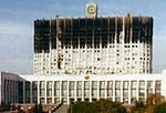 בניין הפרלמנט הרוסי, אחרי שהופגז במהלך המשבר החוקתי
