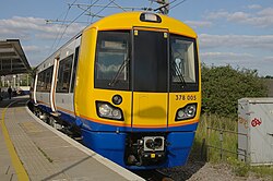 Willesden Junction station MMB 18 378005.jpg