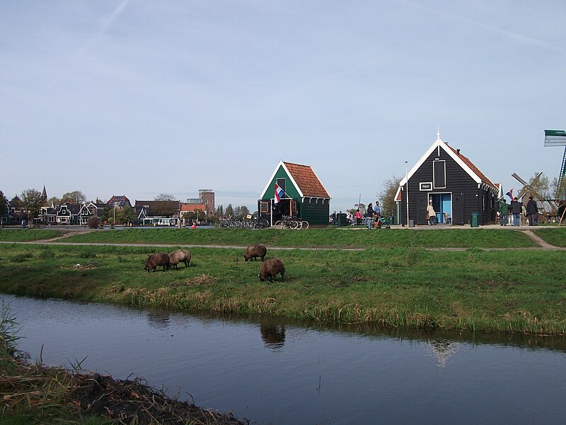 File:Zaanse Schans, October 2014 08.JPG