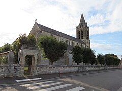 Église Saint-Pierre de Port-Mort 01.jpg