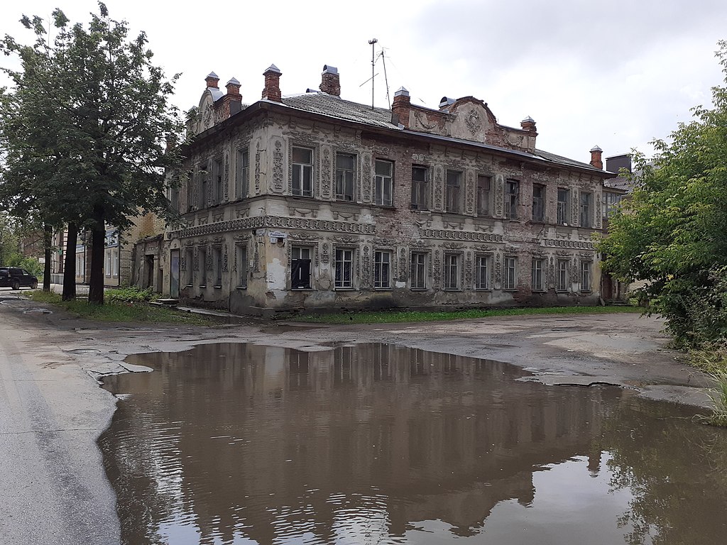 File:Главный дом усадьбы Первова, улица Радищева, 1. Рыбинск, Ярославская  область.jpg - Wikimedia Commons