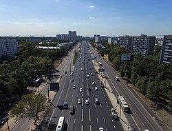 Yaroslavskoe snelweg, uitzicht vanaf de ringweg van Moskou richting het centrum van Moskou