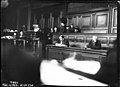 12 juillet 1910 - Marie Bourette devant les Assises de la Seine - Agence Roll - source BNF.jpg