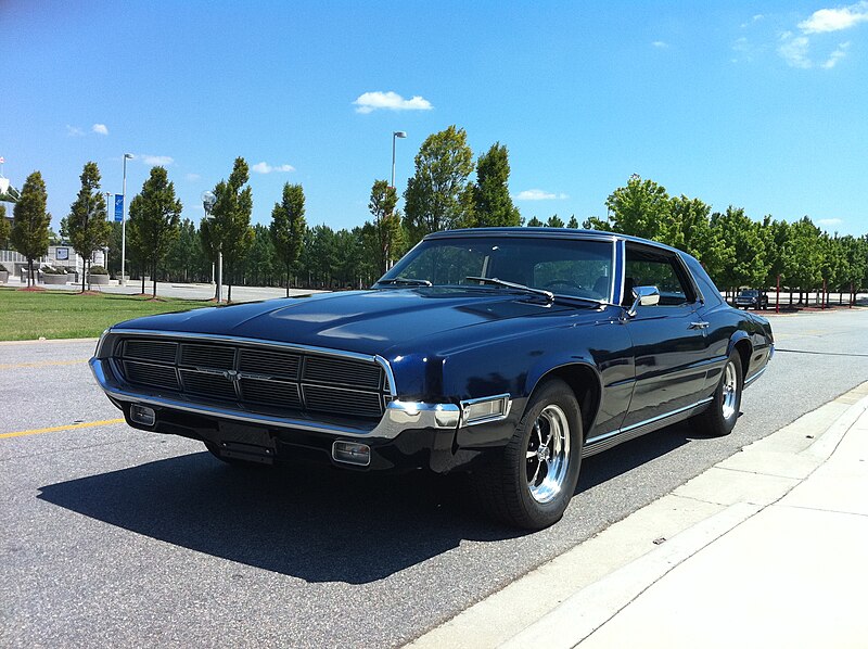 File:1969 Ford Thunderbird Front Driver Side view.jpg