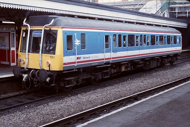 Image: 19880827 Paddington Class 121
