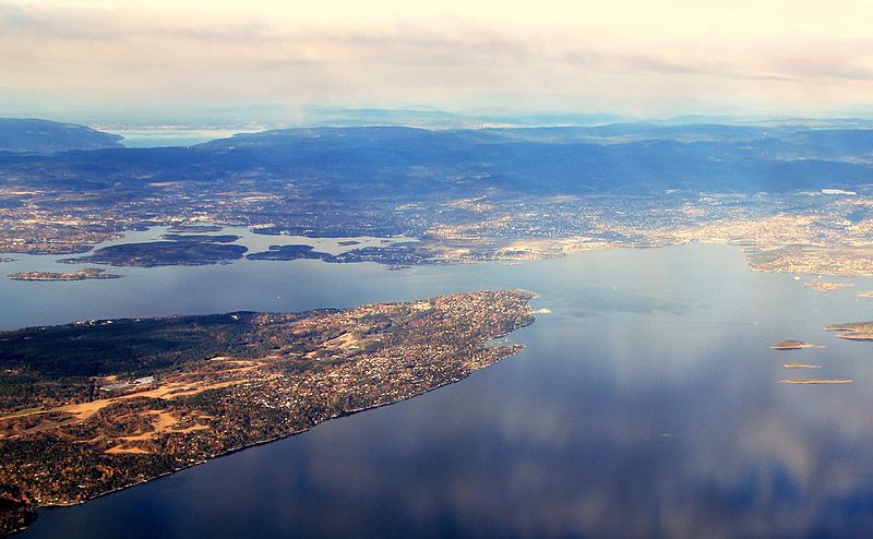 File:2010-10-25 Oslofjord, cropped - Nesodden.jpg