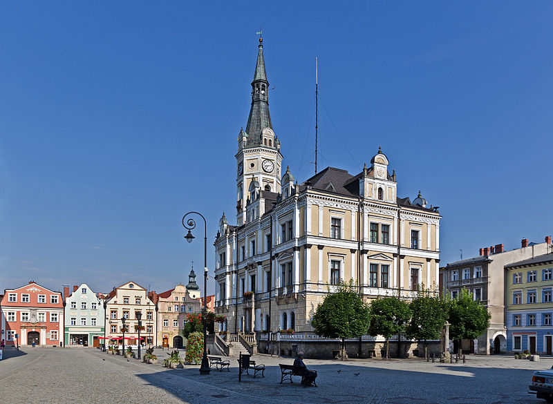 File:2014 Lądek-Zdrój, Ratusz 01.JPG