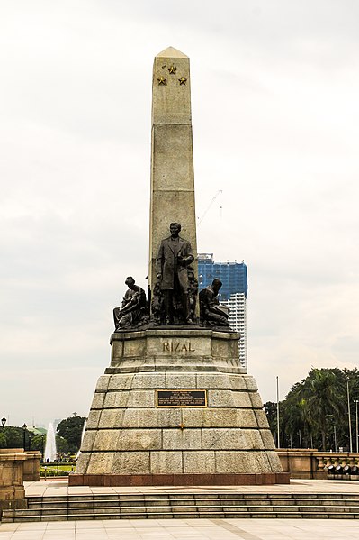 File:20161015 Titopao Rizal Monument.jpg