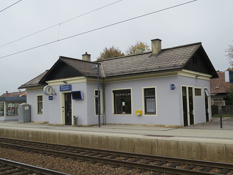 File:2017-10-19 (101) Bahnhof Zeiselmauer-Königstetten.jpg