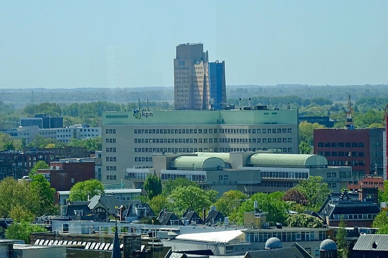 File:20220509 uitzicht4 vanaf dakterras Forumgebouw Groningen.jpg