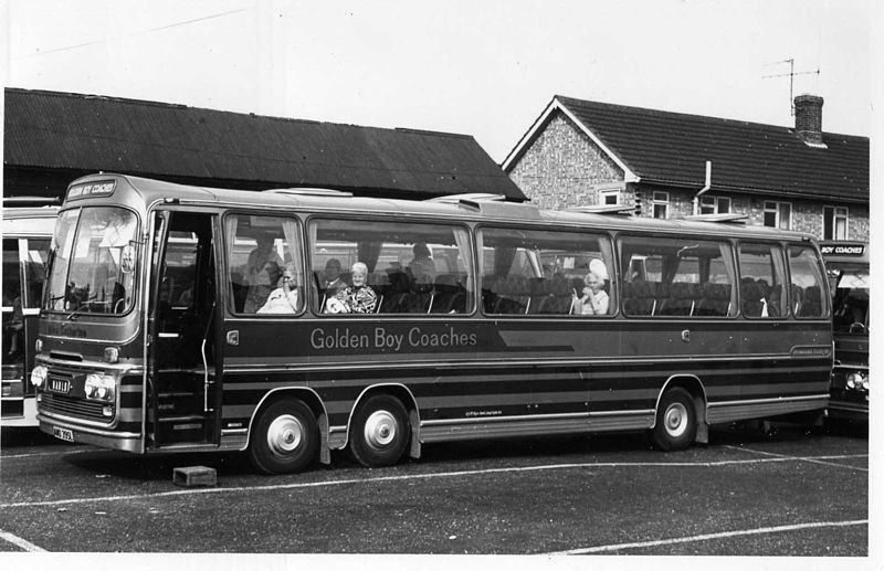 File:ANO395L, Golden Boy Coaches Bedford VAL70 Miss Catherine.jpg