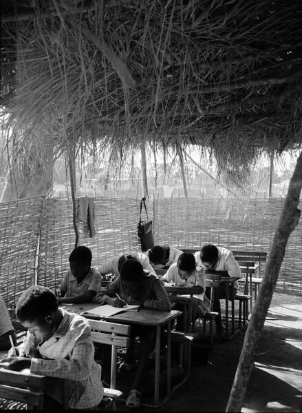 File:ASC Leiden - Coutinho Collection - 24 37 - Primary school in the liberated areas, Guinea-Bissau - 1974.tiff