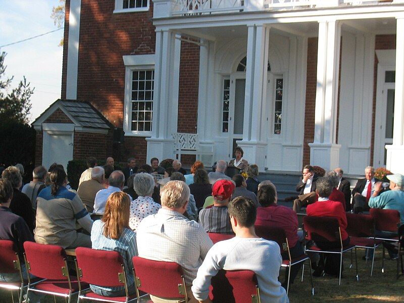 File:A speaker gives an address at the Trust for Public Land, land acquisition dedication at the Chief Vann House Historic Site near (501302d0-8bba-424a-a235-6f88777f0aa0).JPG