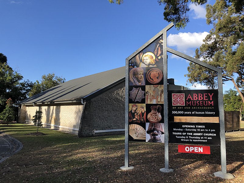 File:Abbey Museum of Art and Archaeology.jpg