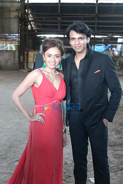 File:Abhijeet Sawant & Amruta Khanvilkar shoot for their new album 'Farida'.jpg