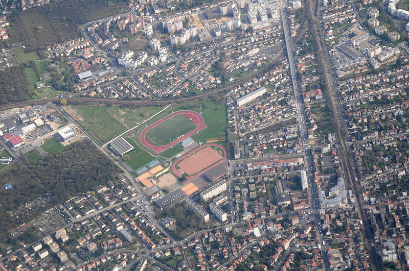 File:AerialViewParisNorth April2016.jpg